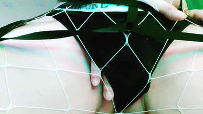 ریڈ ہیڈ اس کے ڈک کو جھٹکا دینے کا طریقہ بتاتا ہے اور اس کی بلی کو دکھاتا ہے - گندے الفاظ